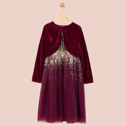 Vestido morado de lentejuelas doradas y cárdigan bolero de terciopelo