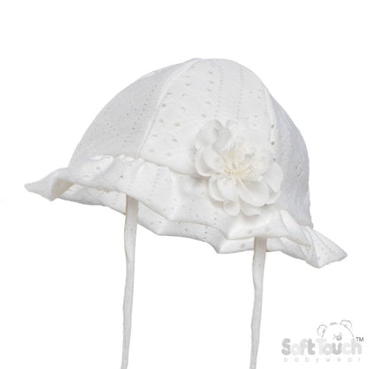 Chapeau de soleil en broderie anglaise
