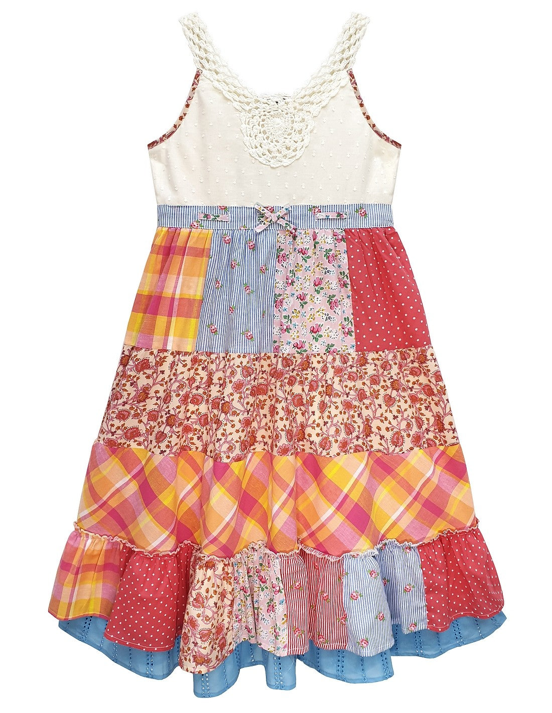 Vestido de verano de crochet escalonado con retazos
